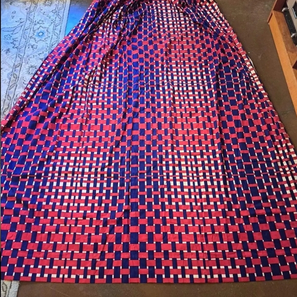 Vintage MCM Patriotic Psychedelic Red, Cream and Blue, Basket Weave Drapes - Picture 3 of 5